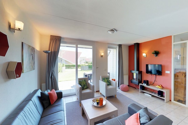 Designvilla aan het Veerse Meer: huisdiervriendelijk genieten in Kortgene - thumbnail 2