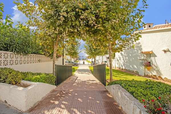 Villa La Estrella: Vrijstaand aan zee in La Cala de Mijas met tropische tuin - thumbnail 6