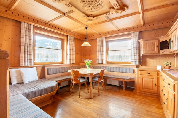 Ruim chalet voor 10 personen aan de Gerlosberg in Zell am Ziller - thumbnail 2