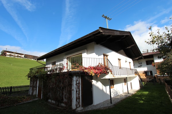 chalet-an-der-piste sleeps 12