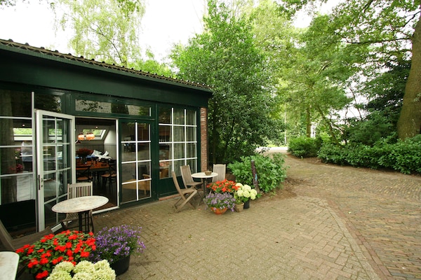 De Eekhorst: luxe woonboerderij met sauna en hottub in het Reestdal - thumbnail 1