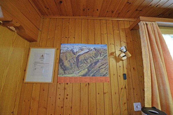 Ruim appartement in Chalet Kirsanna met uitzicht in Fieschertal - thumbnail 6