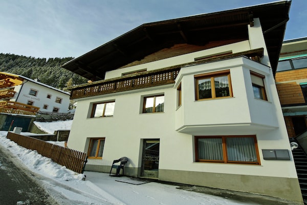 arosa sleeps 4