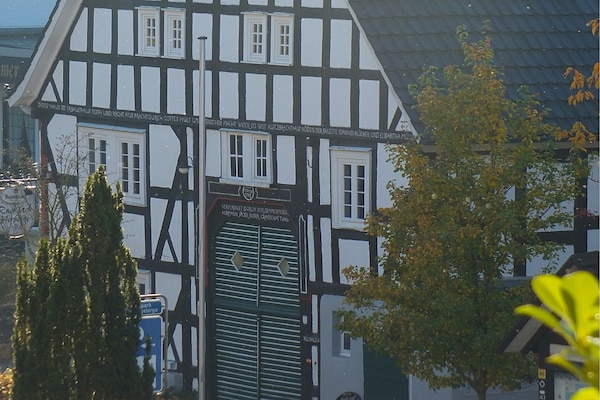 Ruim vakantiehuis in Kirchhundem-Heinsberg voor 26 personen - thumbnail 6