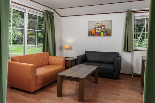 Vrijstaand chalet met privétuin op Bospark Lunsbergen in Borger - thumbnail 2