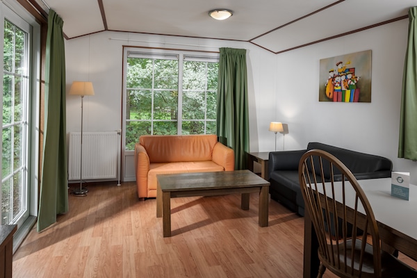 Vrijstaand chalet met privétuin op Bospark Lunsbergen in Borger - thumbnail 3