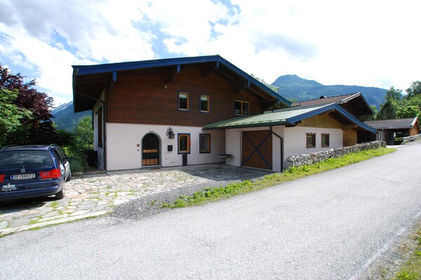 Ruim appartement voor 16 personen aan de voet van de Großvenediger in Neukirchen - thumbnail 2