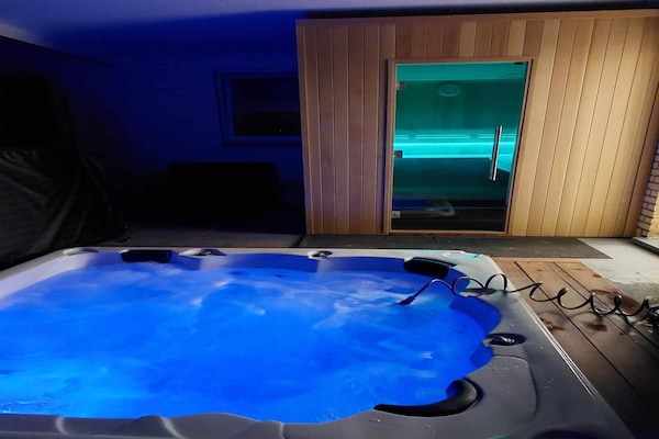 Privézwembad met panoramisch uitzicht | 12-persoons villa Aywaille - thumbnail 6