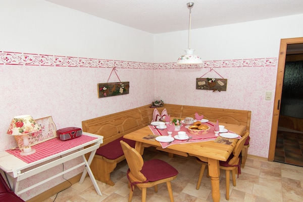 Centraal gelegen appartement in Ubersee met sauna en bubbelbad - thumbnail 4