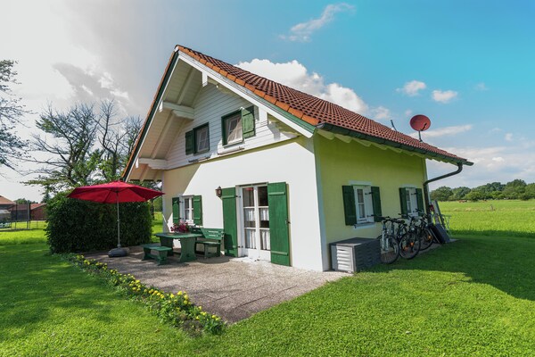 Vrijstaand vakantiehuis voor 5 personen bij de Chiemsee met tuin en BBQ - thumbnail 1