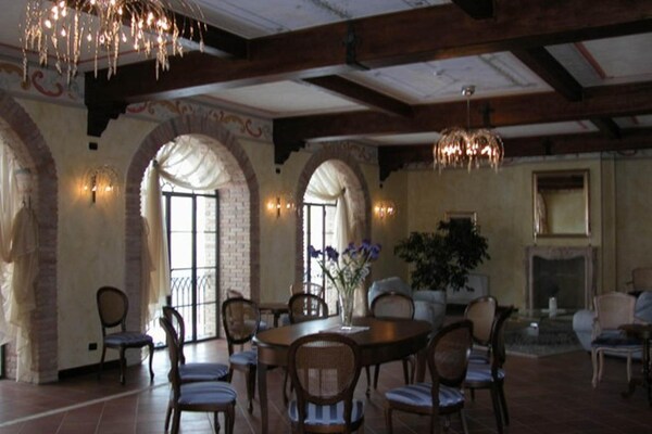 Romantisch landhuis in de bossen bij Nizza Monferrato, met zwembad - thumbnail 4