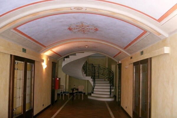 Romantisch landhuis in de bossen bij Nizza Monferrato, met zwembad - thumbnail 6