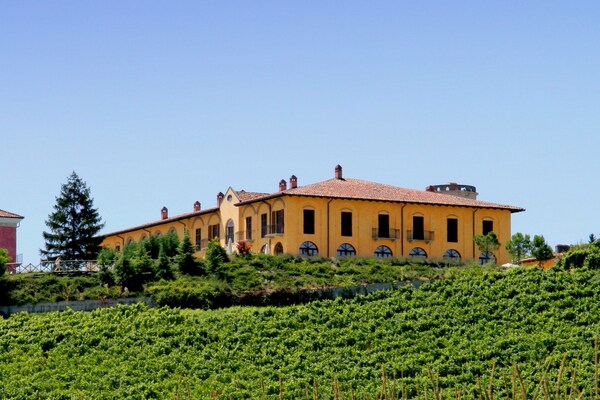 Charmant landhuis voor 4 in de bossen bij Nizza Monferrato - thumbnail 1