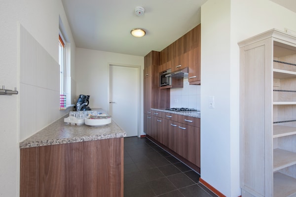 Ruime villa voor 9 personen met jacuzzi en sauna in Bad Bentheim - thumbnail 3
