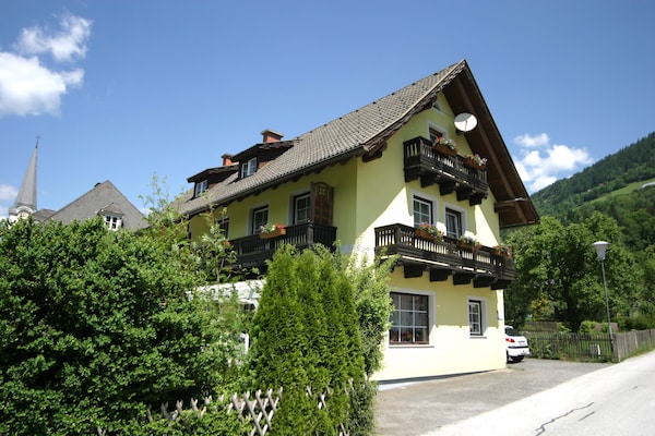 Op 500 m van het meer: Ruim appartement in Feld am See - thumbnail 1