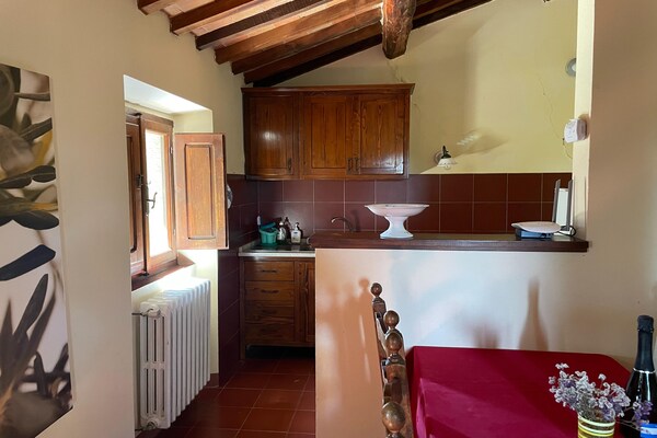Vrijstaand Toscaans landhuis in de bossen bij Anghiari voor 6 personen - thumbnail 5
