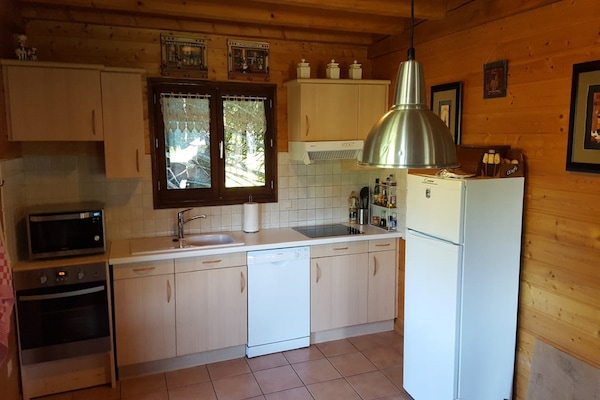Vrijstaand chalet voor 10 personen met sauna op 300m van de skilift in Les Gets - thumbnail 5