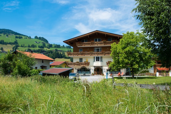 niederau sleeps 4