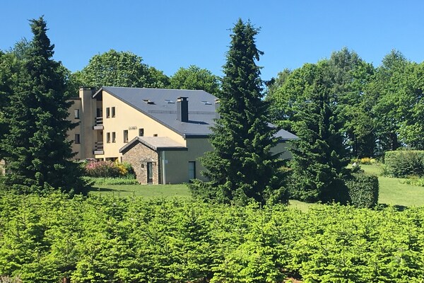 Rustiek appartement voor 4 in de bossen bij Gros-Fays, Ardennen - thumbnail 1