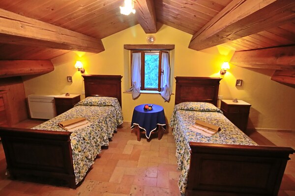 Casa Lella: Vrijstaand vakantiehuis voor 9 in de bossen van Le Marche - thumbnail 6