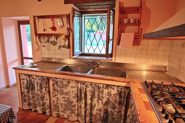 Casa Lella: Vrijstaand vakantiehuis voor 9 in de bossen van Le Marche - thumbnail 4
