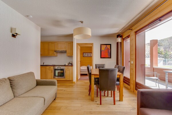 Authentiek appartement voor 6 in Vallorcine met zwembad en bergzicht - thumbnail 2