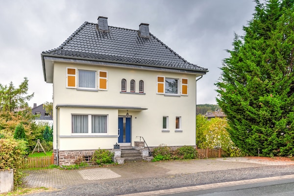 16-persoons villa in het centrum van Medebach - thumbnail 1
