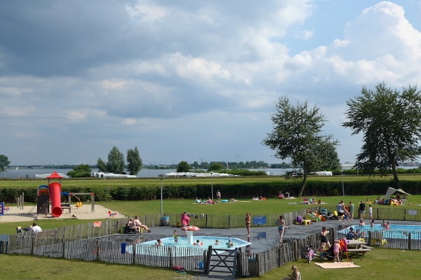 Flevohuis: Luxe villa aan het Veluwemeer in Biddinghuizen - thumbnail 5