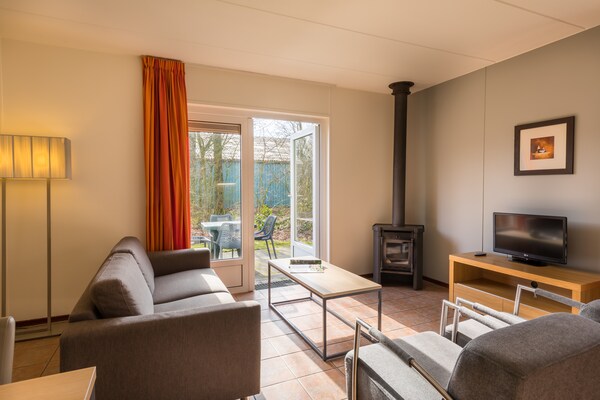 Gezellig vakantiehuis in Drenthe met open haard en zwembadtoegang - thumbnail 2