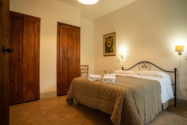 Authentiek appartement voor 4 op landgoed nabij Assisi met zwembad - thumbnail 4