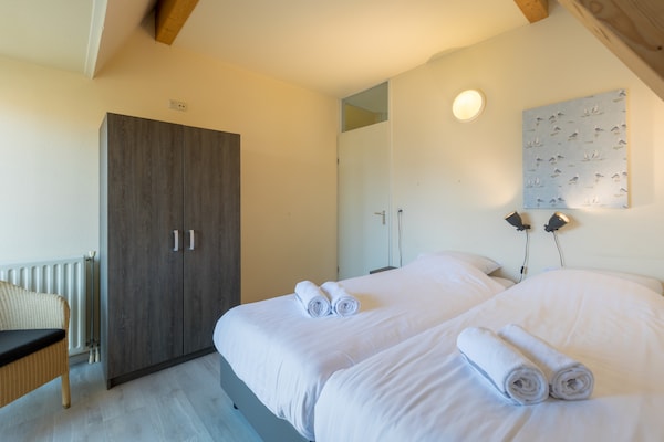 Luxe wellnessvilla met sauna op Noordzee Résidence De Banjaard in Kamperland - thumbnail 5