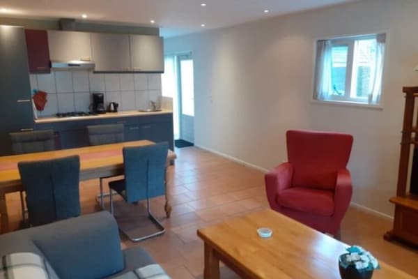 Singelhoeve: knus appartement in voormalige stal bij Fochteloërveen - thumbnail 3