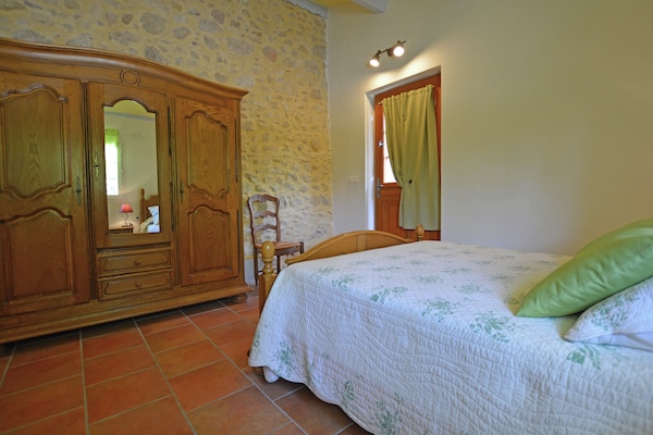 Authentieke stenen villa met privézwembad en valleizicht in Les Mages - thumbnail 6