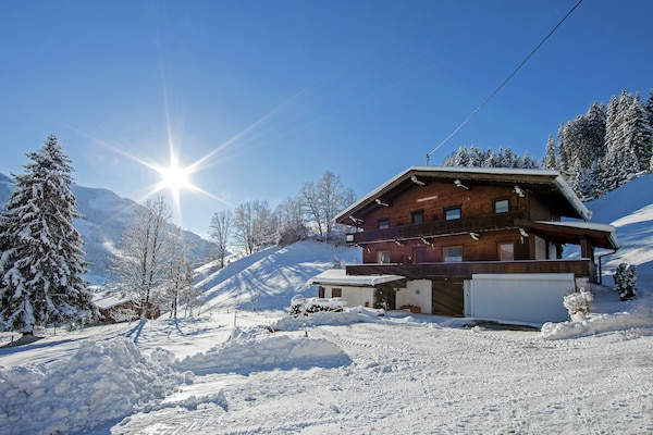 adelschmied-1 sleeps 6