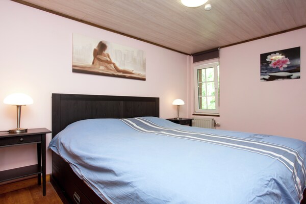 Ruim chalet voor 6 in de bossen van Aywaille met privétuin - thumbnail 3