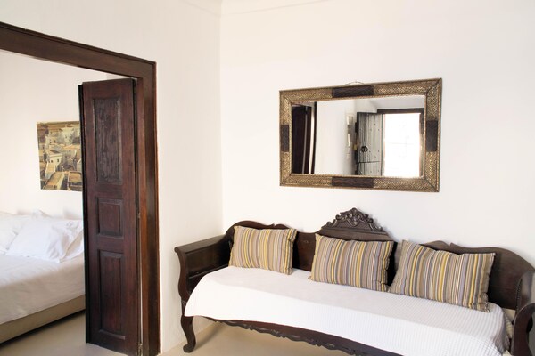 Villa Mansion Kyani met privézwembad in Megalochori, Santorini - thumbnail 5