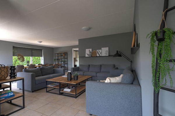Luxe villa met sauna op landgoed Vaartbos in Zeewolde – 12 pers. - thumbnail 2