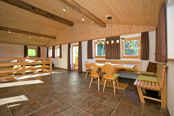 Vrijstaand chalet voor 11 personen met hottub en uitzicht op de Hohe Salve - thumbnail 6