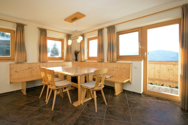 Vrijstaand chalet voor 11 personen met hottub en uitzicht op de Hohe Salve - thumbnail 5