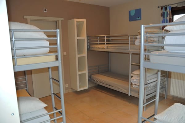 18-persoons groepschalet met sauna in de Lessevallei, Hour - thumbnail 5