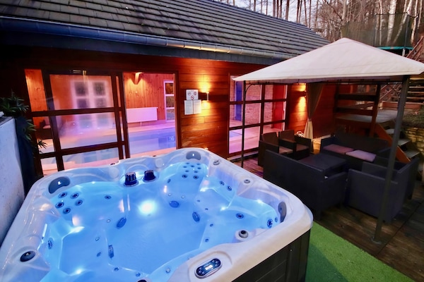 Privézwembad en luxe in Stoumont: Vakantiehuis voor 24 personen - thumbnail 3