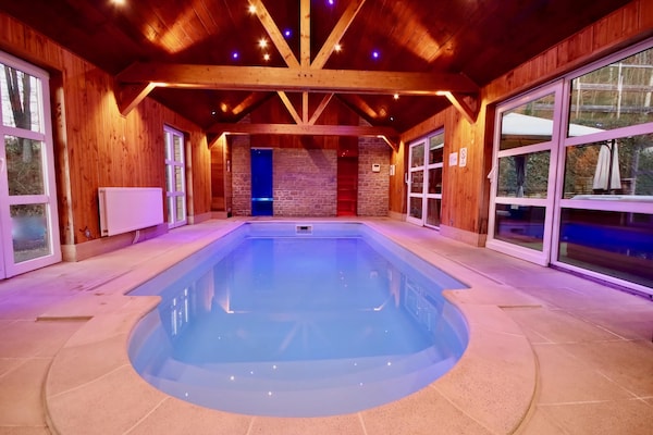 Privézwembad en luxe in Stoumont: Vakantiehuis voor 24 personen - thumbnail 2