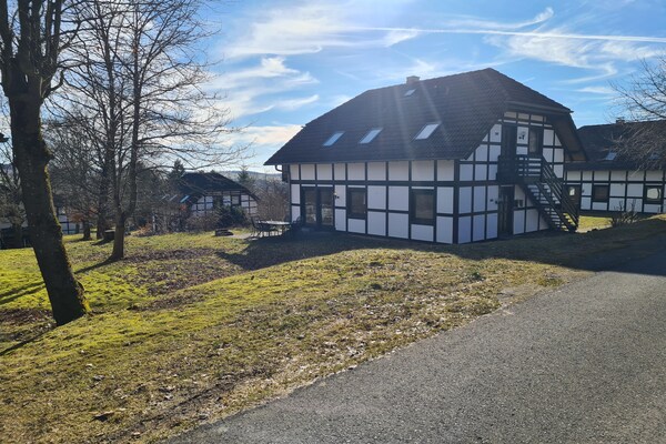 Rustiek appartement voor 4 aan de rand van het bos bij Frankenau - thumbnail 6