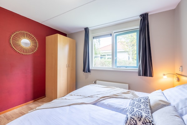 Vrijstaand vakantiehuis met sauna en privévissteiger aan het IJsselmeer - thumbnail 3