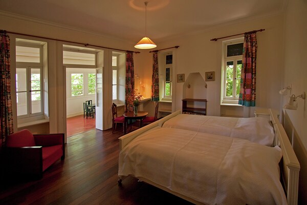 Landelijke villa met gedeeld zwembad nabij de golfbaan in Santo da Serra - thumbnail 5
