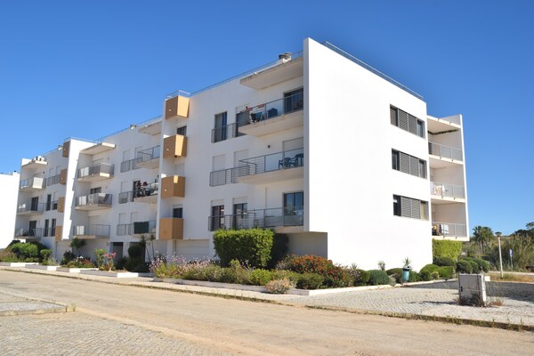 Appartement Dunas Douradas: zeezicht op 100m van de kust in Lagos - thumbnail 1