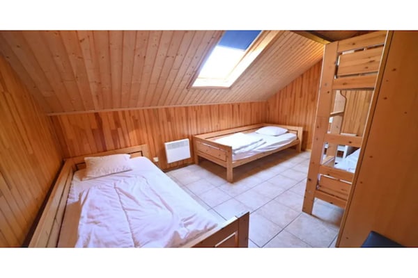 12-persoons houten chalet met tuin in hartje Durbuy - thumbnail 3