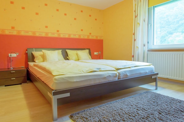 2-persoons appartement in Waxweiler met sauna en terras - thumbnail 4
