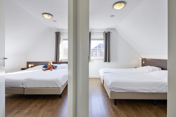 Farm Luxury villa met sauna op 5-sterren vakantiepark in Midden-Limburg - thumbnail 5