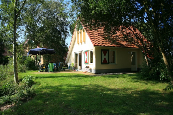 Vrijstaand vakantiehuis aan water op Villapark Akenveen voor 4 personen - thumbnail 2